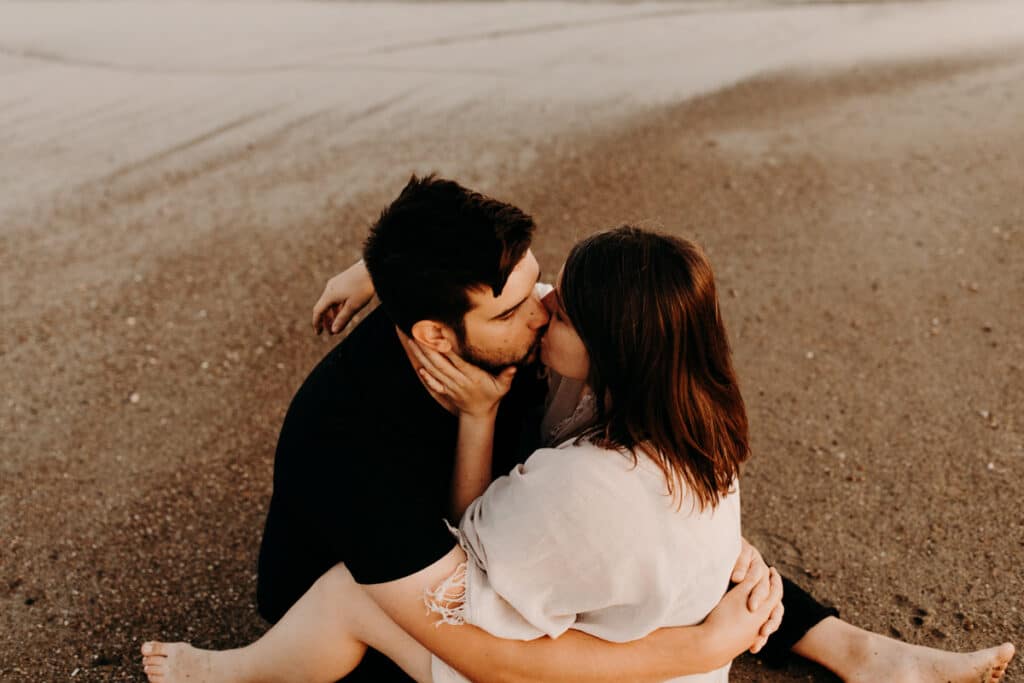 Des photos de couple sur la plage en Normandie